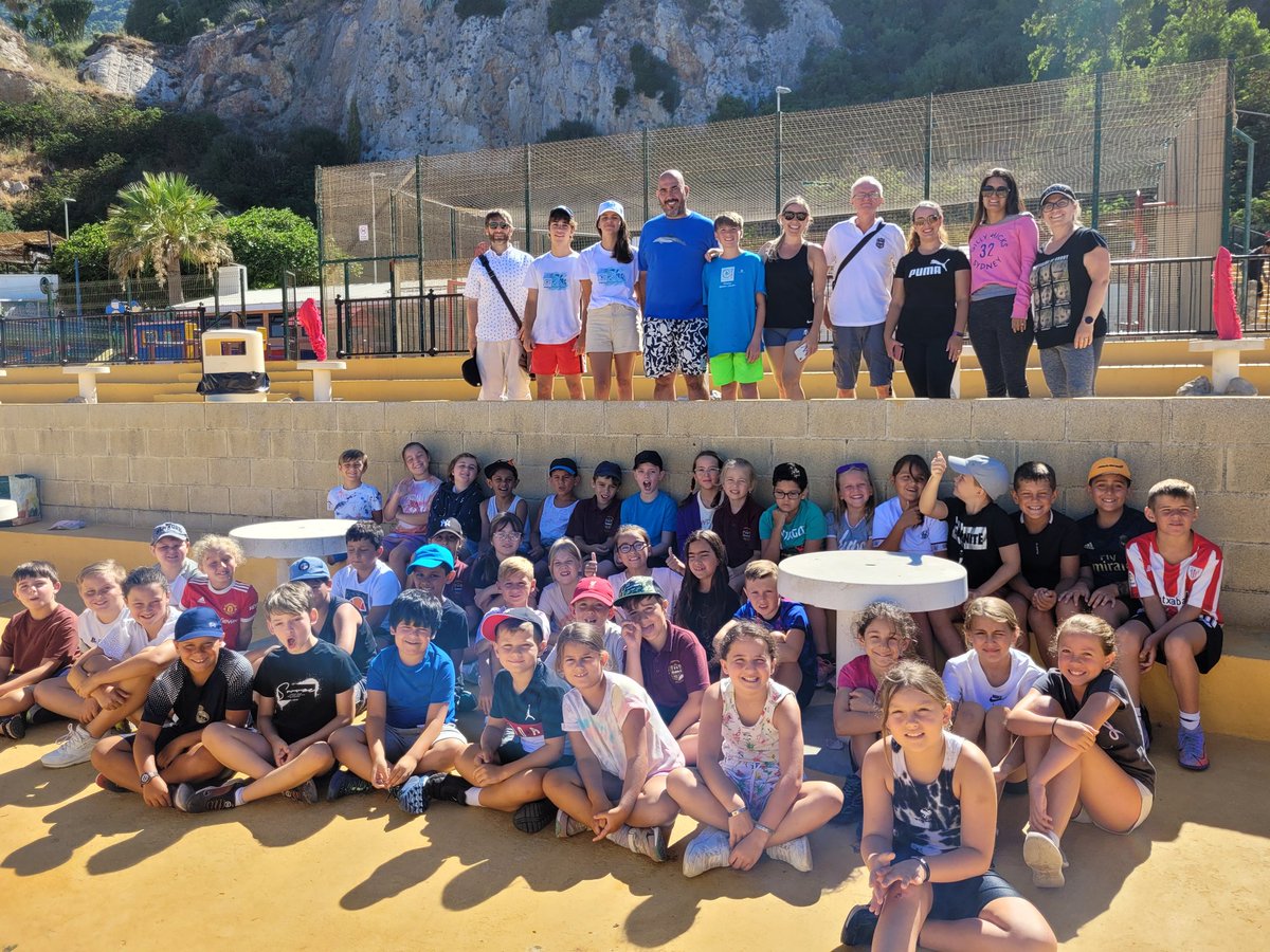 #GibraltarMarineScienceStudies Bringing our coastline back to life is at the core of the trips igniting a passion for our wildlife & empowering the next generation to protect our oceans & all the animals that dwell within #CLR #Gibraltar #fieldtrip #marinelife #marinescience