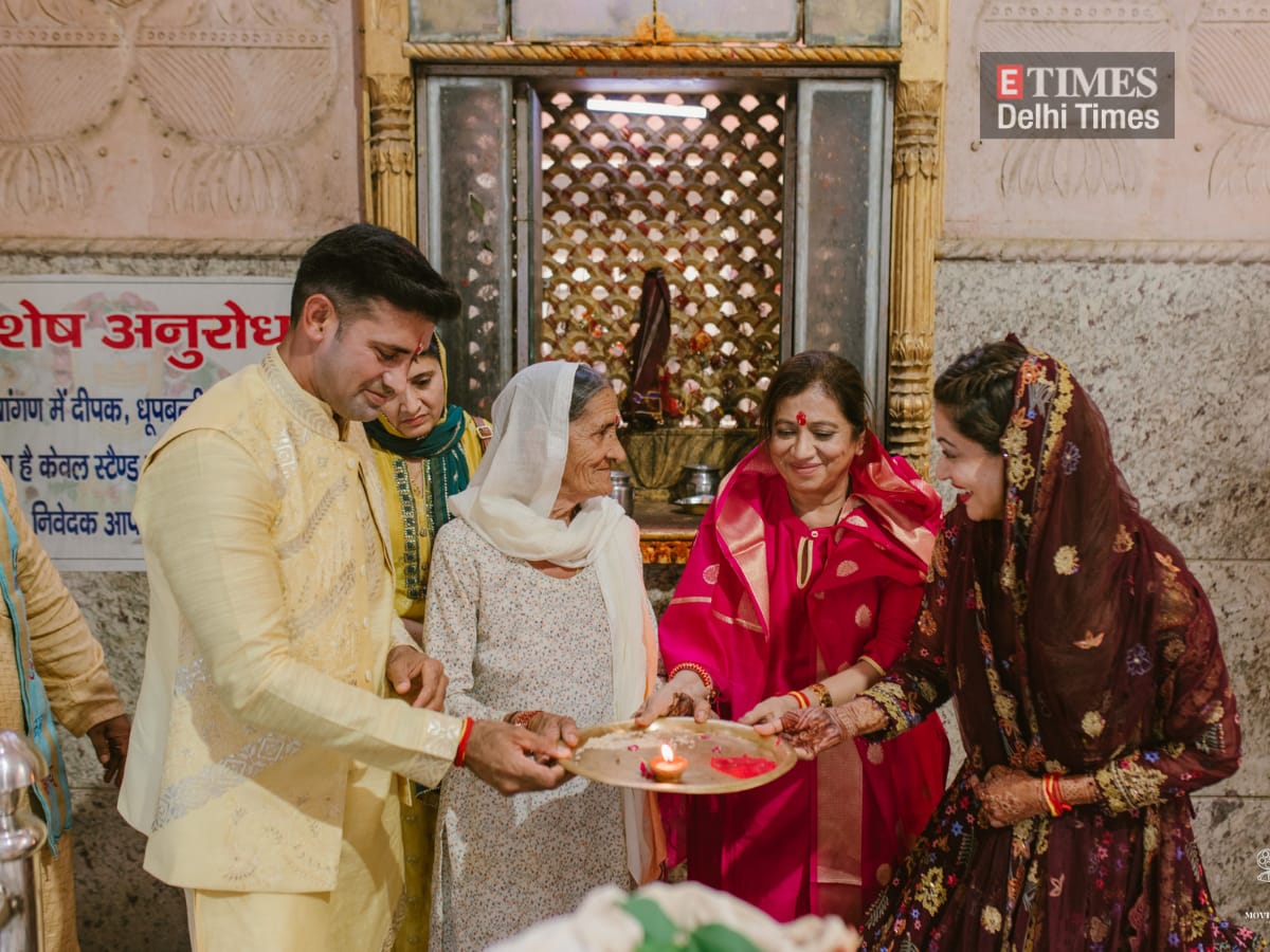 DelhiTimesTweet's tweet photo. #PaRam: @Sangram_Sanjeet and #PayalRohatgi's wedding festivities begin with a puja in #Agra
#SangramSingh #Wedding #Wedding2022 #SangramWedsPayal #LockUppWithPayal #PaRamWedding #Sports #TV https://t.co/PlRIfqFbYC