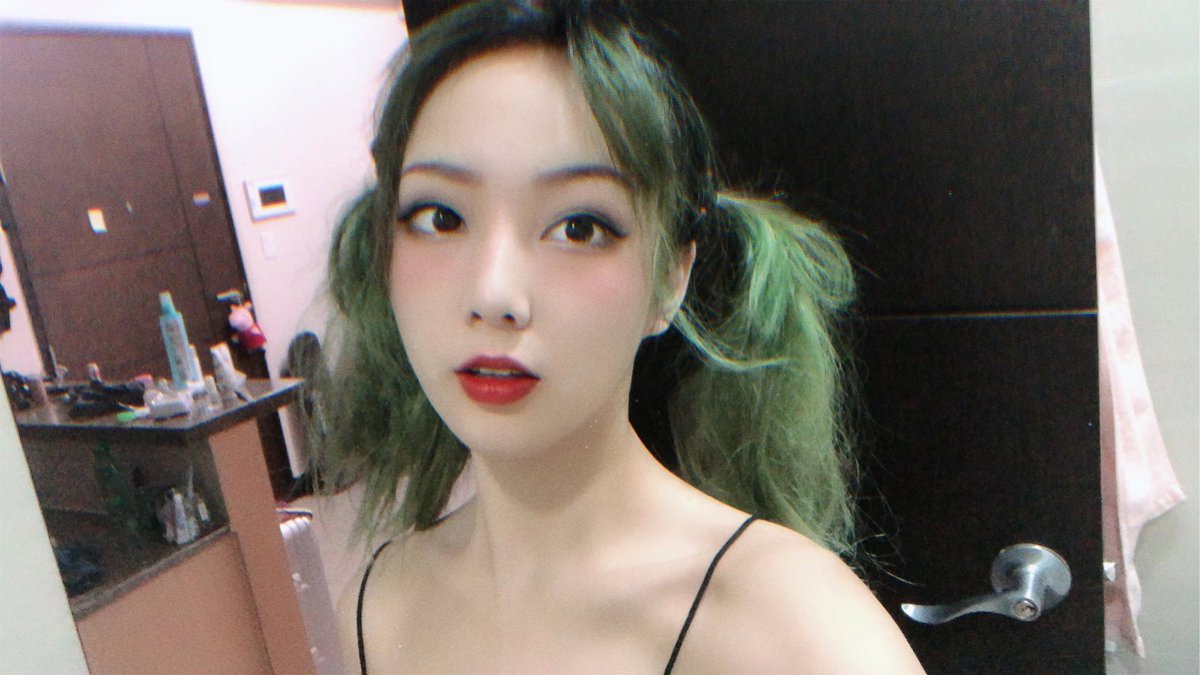 ccctwitwi's tweet photo. 礼礼是不香了吗，虽然不做人事但是还是很诱人呀😍😍😍 https://t.co/uN0z6PC4yb
