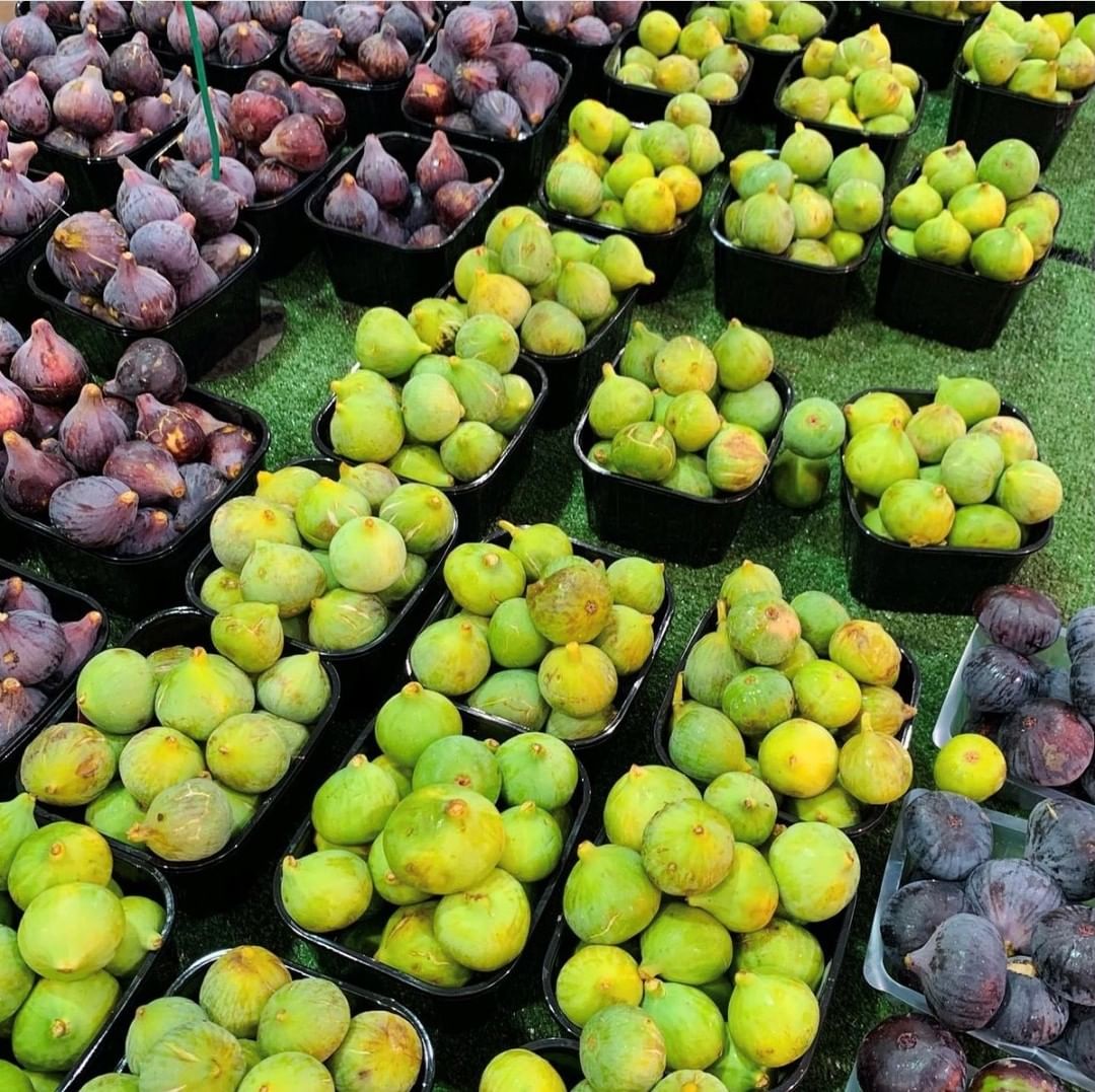 🍇🍄 Mushrooms, figs, squash... you will find your happiness on the stalls of local producers!