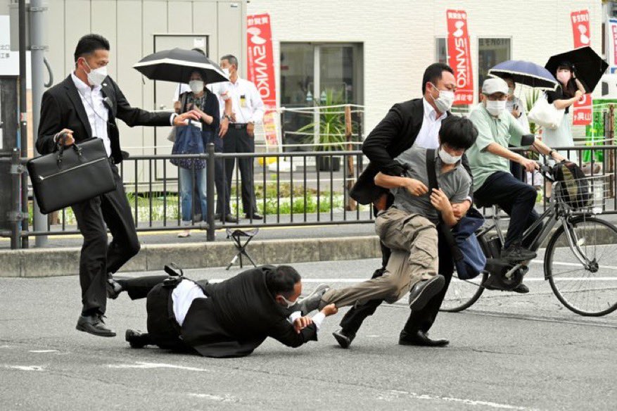 HeatherBusiness's tweet photo. LIVE UPDATE: Suspect Taken Down. It appears Abe was shot from behind. Two shots were heard. Shinzo Abe Grabbed His Chest and Collapsed.
https://t.co/TE6QNW5qFI
#BreakingNews #WorldNews #PhotoUpdates #ShinzoAbe #Japan #NewsUpdate #Breaking #NewsNow #GlobalNews #ShinzoAbeShot https://t.co/TCMHoaNzV1