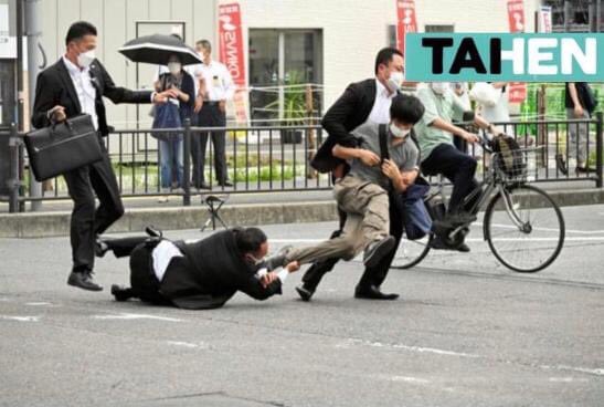 huuphuc79's tweet photo. #元日本の首相安倍晋三、#安倍晋三、#元日本の首相  Former Japanese Prime Minister Shinzo Abe Assassinated! 元日本の安倍晋三首相が暗殺された！#Shinzoabe #Abe #Japanese #Former Japanese #PrimeMinisterShinzoAbe #Assassinated! #元日本の安倍晋三首相が暗殺された https://t.co/yKa3IJgrIa