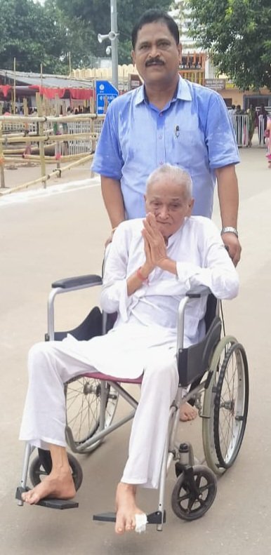 ଦୀର୍ଘ ୩ ବର୍ଷ ରୁ ଉର୍ଦ୍ଧ ସମୟ ପରେ ବାବା ଙ୍କ ସହ ମହାପ୍ରଭୁ ଙ୍କ ଦିବ୍ୟ ଦର୍ଶନ ର ସୌଭାଗ୍ୟ ପାଇଲି..... ଏହା ମୋ ଜୀବନର ଏକ ଅତ୍ୟନ୍ତ ଖୁସି ଏବଂ ଭାବାବେଗ ର ସମୟ ଥିଲା......🙏🏻🙏🏻