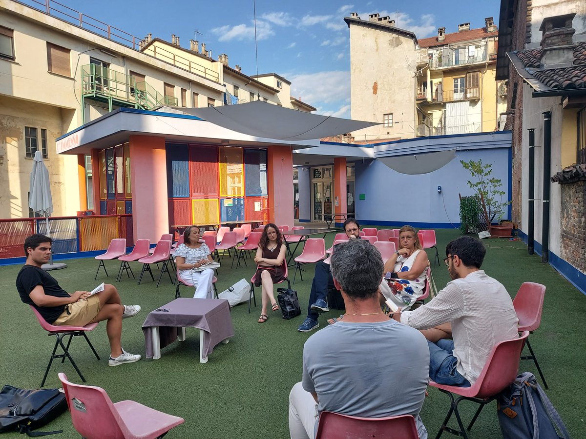 dynamis_aps's tweet image. Il primo gruppo di lettura del BookLabOFF dedicato a 'Primo sangue' di Amélie Nothomb è stato un momento di scambio prezioso! 🔥

Ci vediamo per il prossimo gruppo il 21 luglio, sempre nello spazio del coloratissimo @lombroso16!

#BookLab
#BookLabOFF
#PremioStregaEuropeo2022