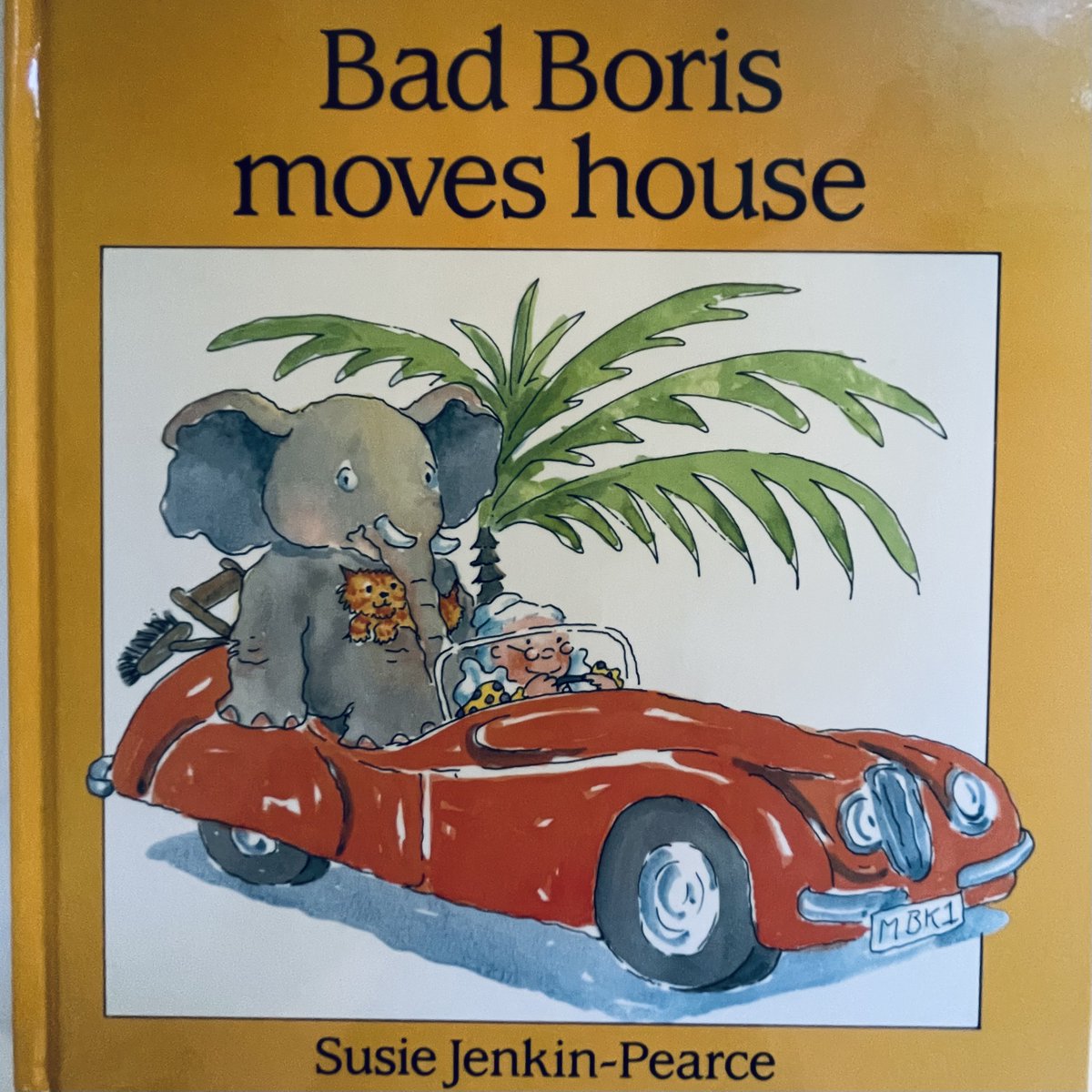 He's going. What a momentous day, and to think @susiejenkinpearce dedicated this one in the series to me and Lynne Bryant.

#childrensbooks #kidsbooks #childrensbookillustration #hutchheinemann