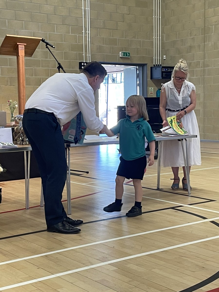 ThorngroveLower's tweet photo. So many fantastic awards handed out to Lower School in our final assembly this morning 🥰 #GoThorngrove #PickYourPath https://t.co/pbB0W4doof
