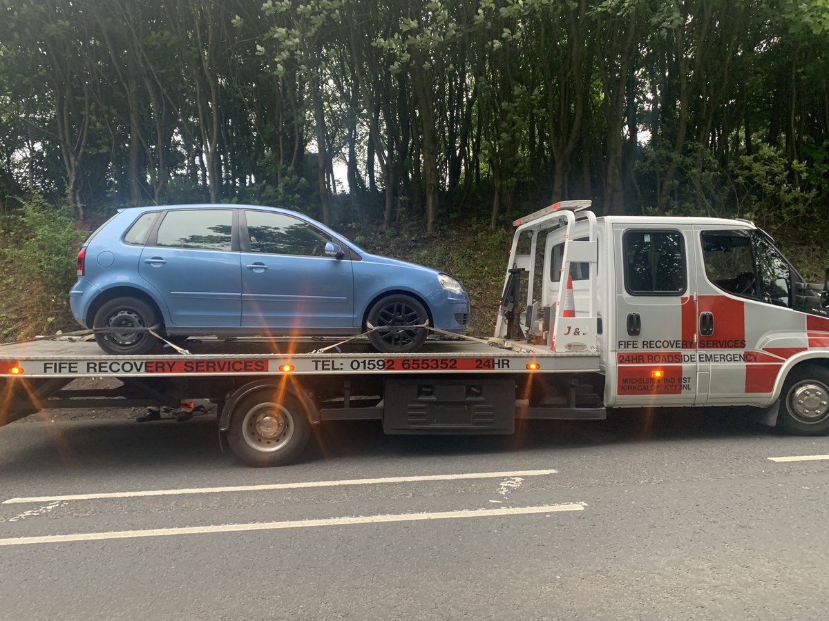 PSOSLevenmouth's tweet photo. Couple of illegal car seizures by oor #ImprovingLevenmouthTogether team 🤝
There’s nay room for illegal driving on oor patch.
#OParamount 
#TowTowTowYerCar
#LiftedByTheAsboTeam
#AwNut https://t.co/rktfsIFZXV