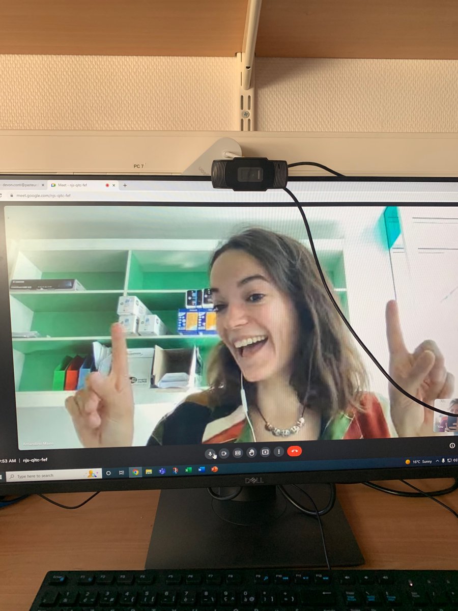 Piplettes_mag's tweet photo. Is there anything more fun than connecting and helping people who are as passionate about science communication as you are? Our own @amandinemairee and @Devoana1 worked with a few students on improving their writing at Le Publithon. Thank you @ComsciconFra for this great collab! https://t.co/erPs70o5EY