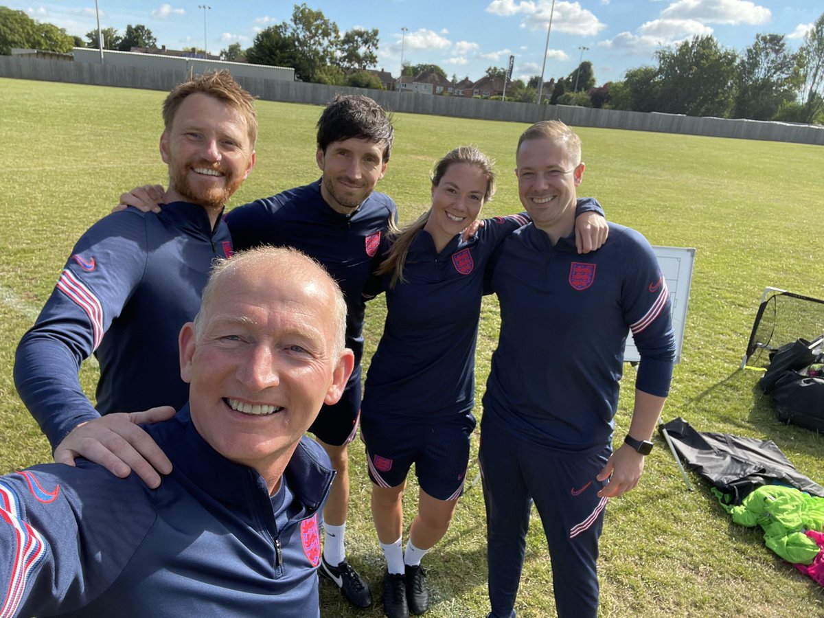 vphalsall's tweet image. Wow, what a week having the opportunity to work with colleagues @TheFAPEteam @EnglandLearning and beyond @BGNPE @NorthOxonSSP @mifa_academy #Privileged #Exciting 🤗😁⚽️
✅ Connection 
✅ Collaboration 
✅ CPD