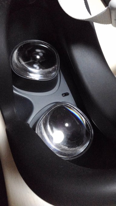 最近クッションをラバーに変えたけどゴムの摩擦でズレなくなって快適なのだ🤗👍
ただ外すときに痛い😖💥 