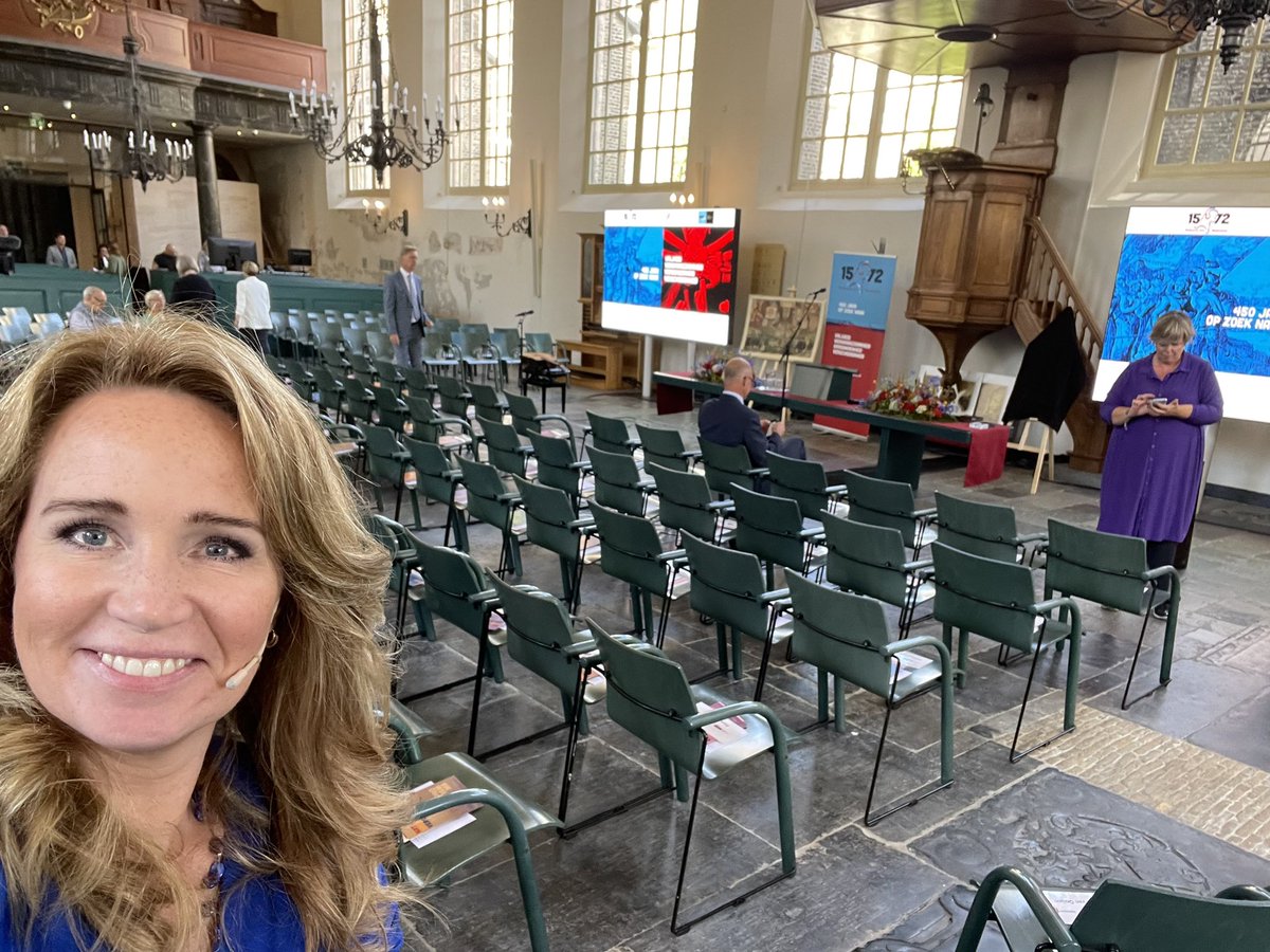 Je komt met mijn werk wel op de meest bijzondere locaties: dit keer een lezing in de Augustijnenkerk te Dordrecht met eeuwenoude graven.
Ter viering van 450 jaar Nationale Vrije Stedenvergadering; over klimaat, veiligheid en vrijheid. Voor nu en toekomstige generaties!
