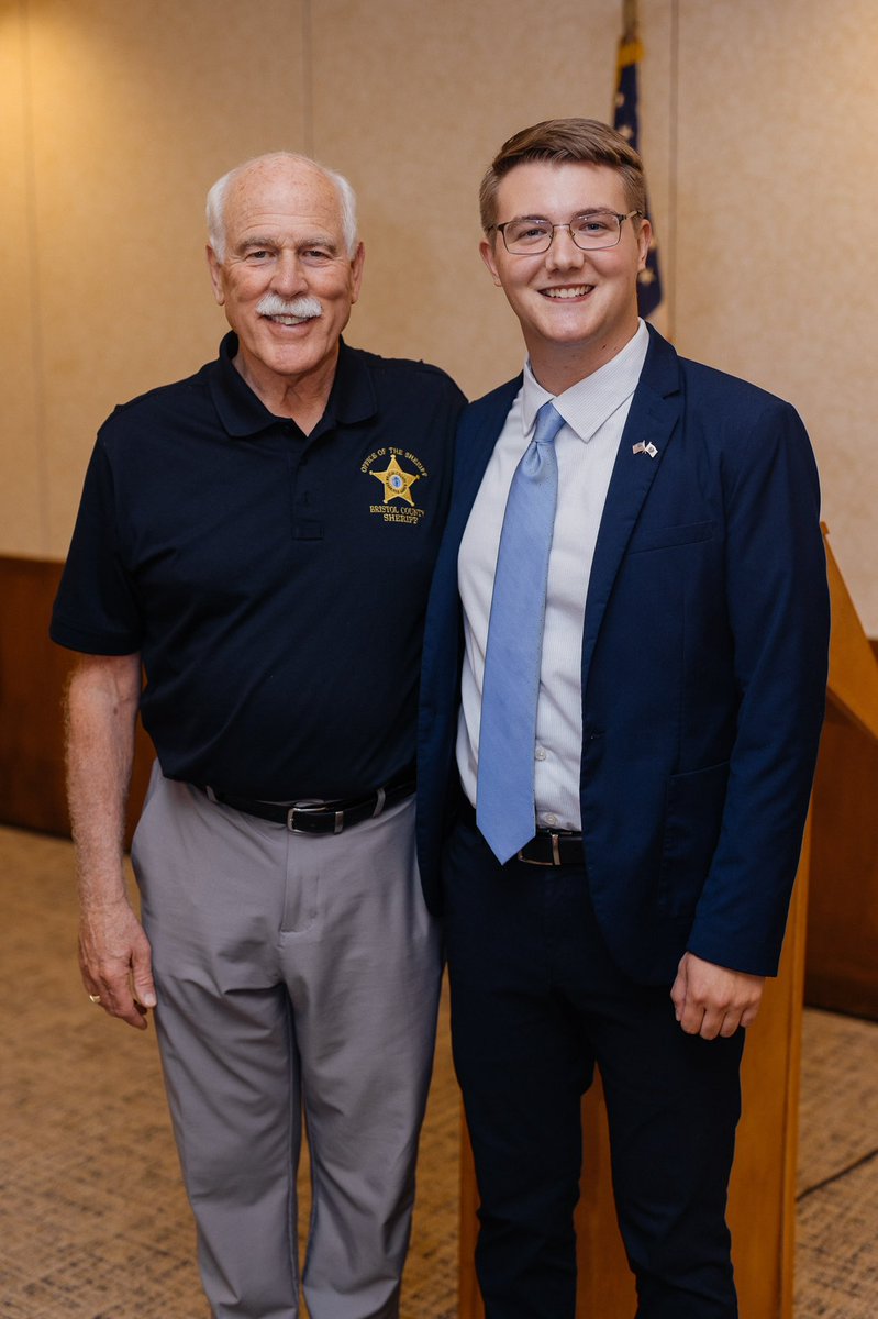 EvanForRep's tweet photo. Thank you to the over 100 supporters who attended our kick off in Westport! We're receiving positive responses around the dist. &amp; I look forward to meeting more members of our community over the next 4 months. I'm also grateful to @SheriffHodgson for his support of our campaign. https://t.co/oK0tvLM6WO