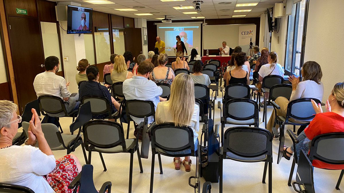 cejfe's tweet photo. 🌍☀️ Marc Cerón, subdirector del CEJFE, clou la 4a edició de la Summer Course agraint la participació i compromís de tots els i les alumnes i formadors/es.

🙂 Una edició que ha estat tot un èxit després dos anys de cancel·lacions degut a la Covid. https://t.co/1Uh90TzWNb