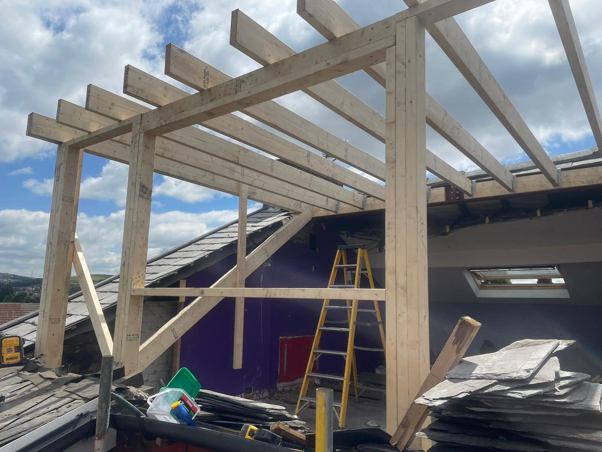 ProjexSand's tweet image. How often do you manage to coincide perfect dormer weather? #joiner #property #PropertyManagement #building #refurbishment
