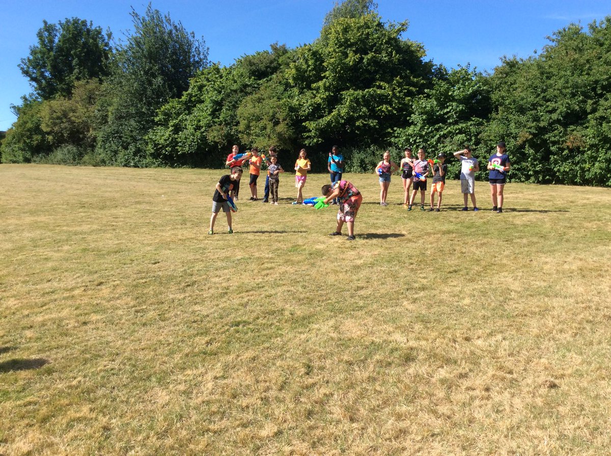 ASALeavers22's tweet photo. Year Six Leavers and SATs celebration water fight 💦 ☀️ https://t.co/Am38ABbSQ0