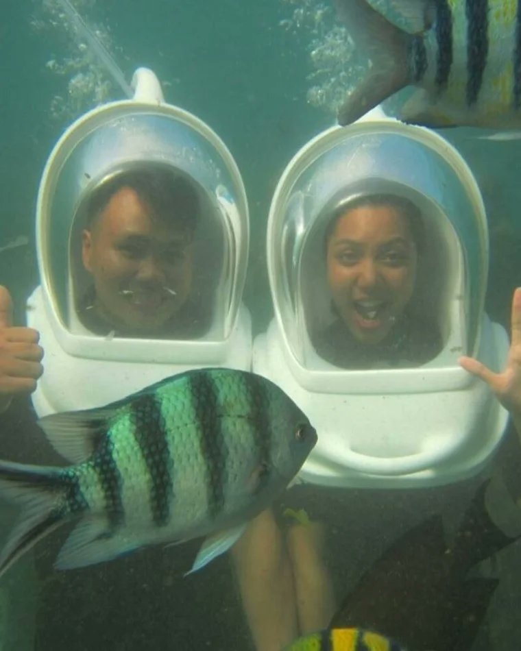 ga bisa diving? Kepingin menikmati aktifitas bawah laut? Sea Walker solusinya.