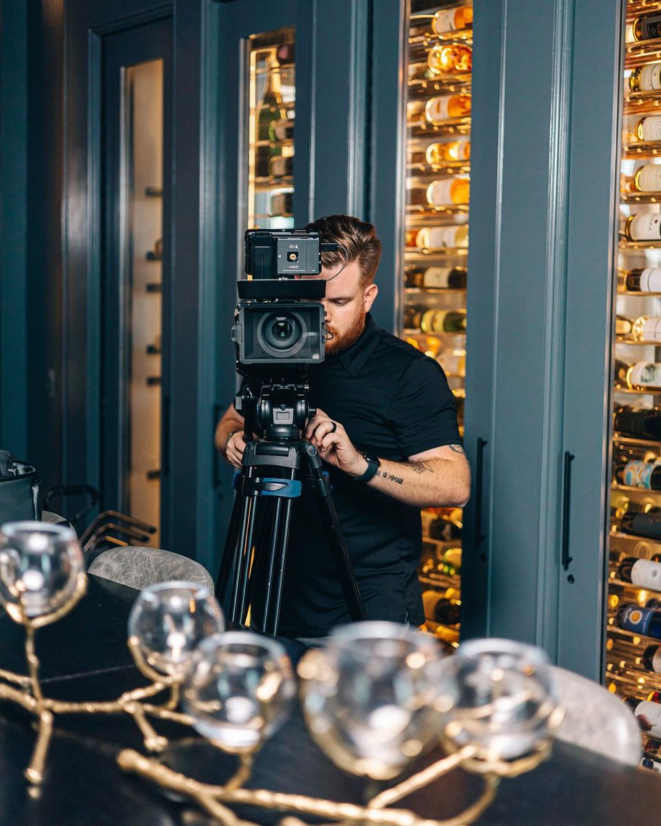 feelworldhd's tweet photo. A few #behindthescenes shots shared from @asperstudios #feelworldf5prov2
Learn more/order FEELWORLD products: https://t.co/diloEqgTNv
#feelworld #feelworldmonitor #fieldmonitor #cameramonitor #videomonitor #cinemagraphy #filmmaking #filmakers #filmmaker #creativecontent https://t.co/USA21PQ4jQ