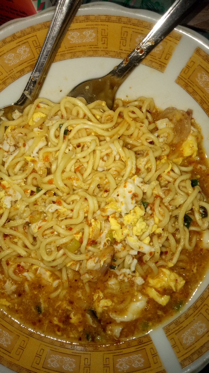 vie 🍜 tweet media