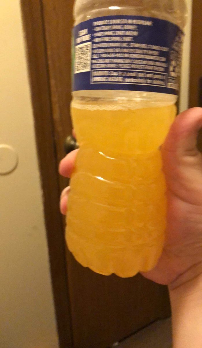 JFitz1999's tweet photo. Nothing like a Scorpion Sting GFuel while taking a fucking shit https://t.co/BPhtoef2Ss
