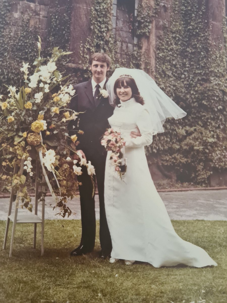 NicciG3's tweet photo. Happy Golden Wedding Anniversary to my mum and Dad #50years #lessformurder https://t.co/bMNVVpsr33