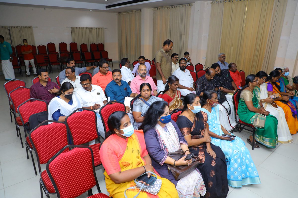 BJP4Palakkad's tweet photo. കേന്ദ്ര കെമിക്കൽ &amp; ഫെർട്ടിളൈസെർസ് മന്ത്രി ശ്രീ.ഭഗവന്ത് ഖുഭ പാലക്കാട്‌ ജില്ലാ ഭാരവാഹി യോഗം ഉദ്ഘാടനം ചെയ്യുന്നു

#BJP4Palakkad
#8YearsOfSeva
#8YearsOfDevelopment https://t.co/sKVIWHKDpb