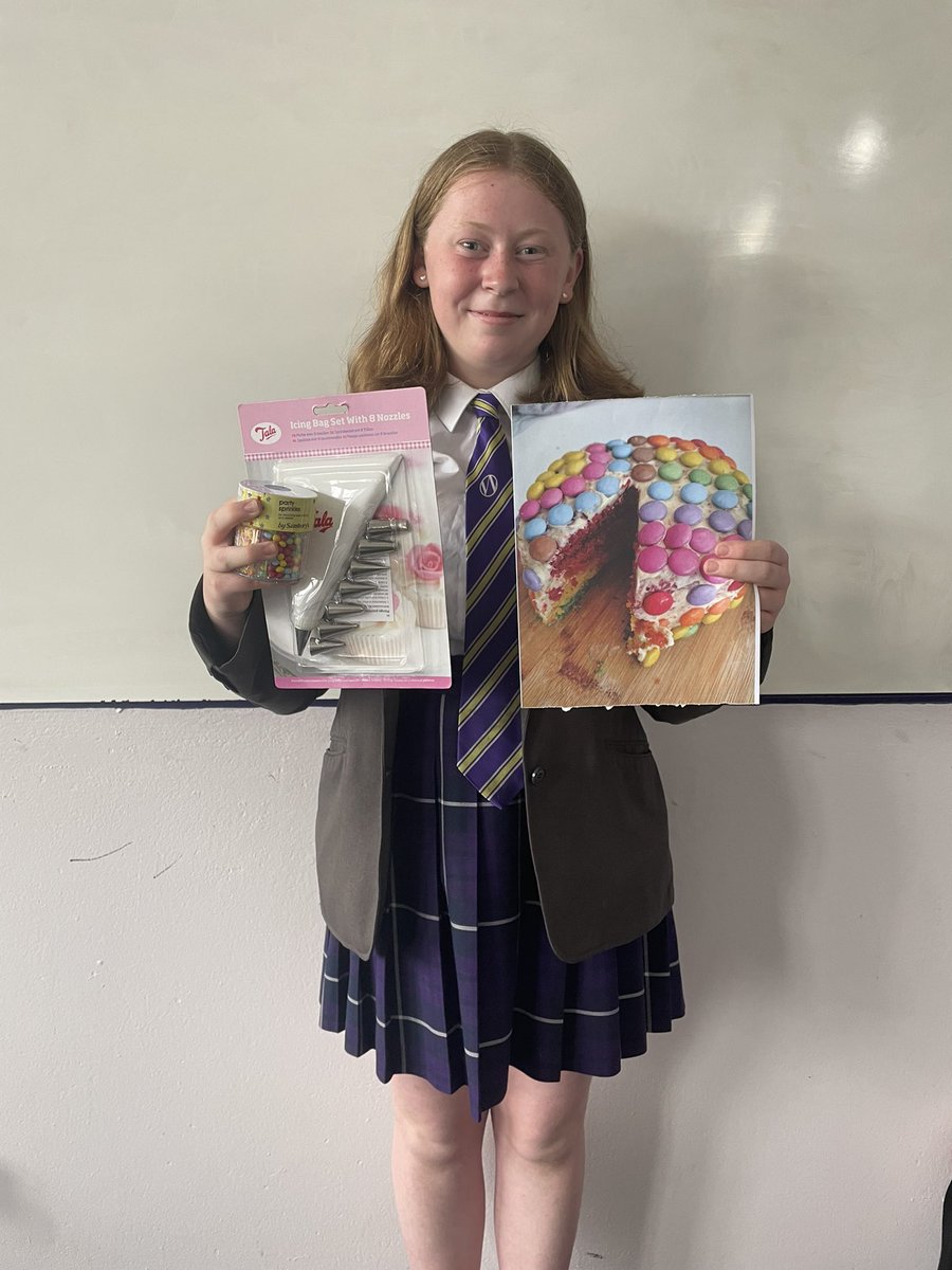 worthinghighdc's tweet photo. RAINBOW FOOD COMPETITION WINNER🏅🥳🏳️‍🌈 A massive congratulations to Amelia Horsecroft for her incredible buttercream creation 🍰 #pride #inclusion #celebrate #diversity @WHS_Food @WorthingHigh https://t.co/VvgK2bH0j4