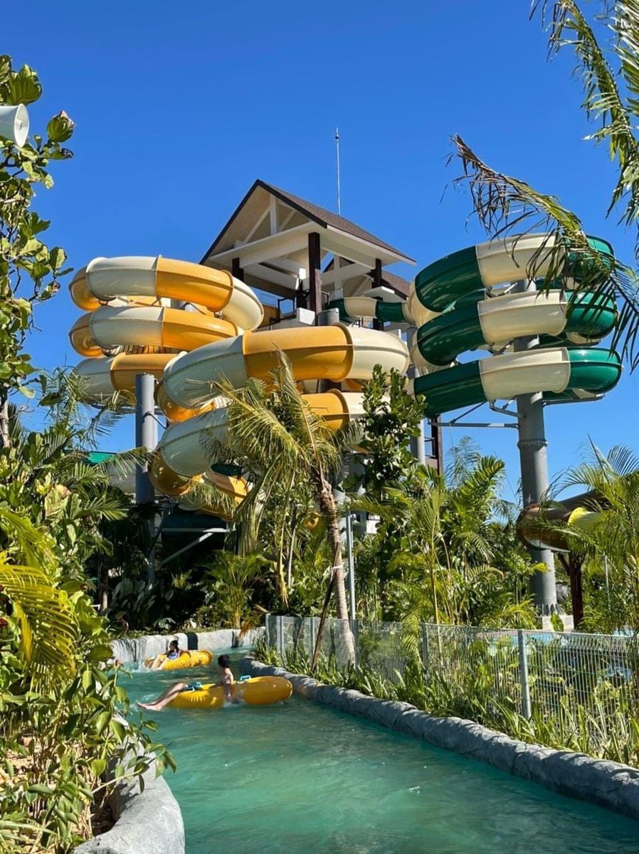 JalanCutiSantai's tweet photo. Taman Tema Baru di Selangor! Riverine Splash Tempat Untuk Anda Bersantai dengan Famili. 

Riverine Splash @ Amverton Cove adalah taman tema yang baru dibuka di Pulau Carey. 

Amverton Cove Golf &amp; Island Resort
📍Jalan Pulau Carey, Mukim Jugra, 42960 Pulau Carey, Selangor. https://t.co/YxSQTNGhLD