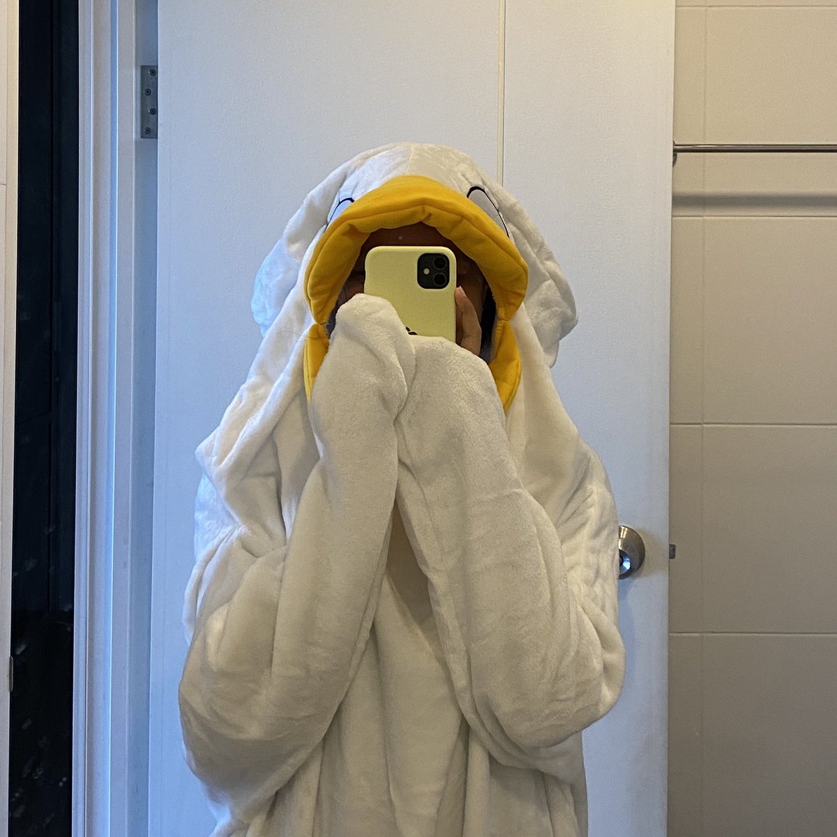 suwaigormusttry's tweet photo. อาโปบอกว่าอยากให้ทุกคนใส่ชุดตุ๊กตาไปคอนเสิตกัน อยากเห็นชัดๆ
เรา : (อาโปมาดูนี่ด่วนๆน่ารักอ๊ะเป่า🥹)

#apocolleagues #Nnattawin https://t.co/6bqWzGkOMF