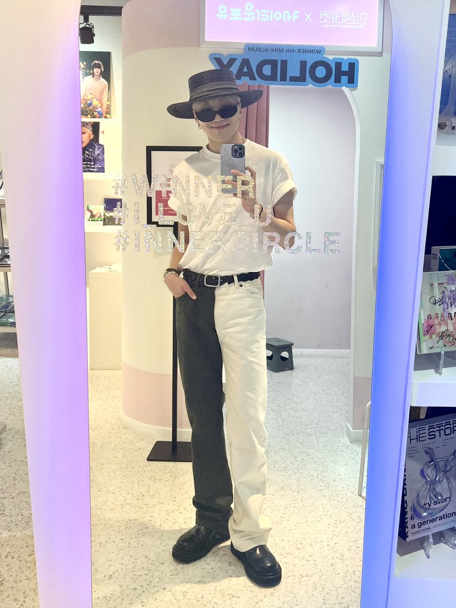 official_yoon_'s tweet photo. 케이타운포유 삼성점에 다시면 다리 길어보이는 거울도 있어여 헤헤 https://t.co/rg27CpjHgu