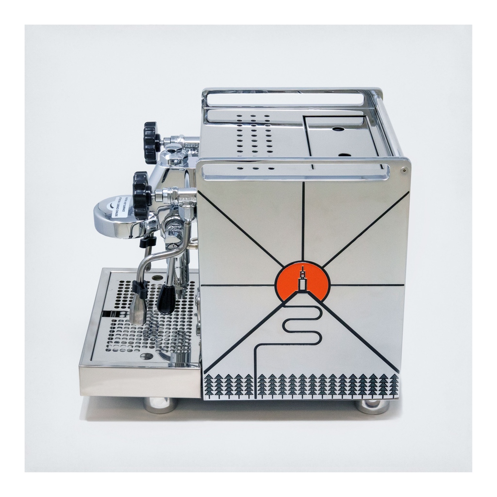 handmadecyclist's tweet photo. New! Handmade Cyclist x Rocket Espresso 'Le Mont Ventoux' special edition Mozzafiato Cronometro V espresso machine. 

Hand-engraved and enamelled by the craftsmen in the @rocketespresso family-run factory

See more: https://t.co/yYAZNBz2eH https://t.co/M0jj2c808t