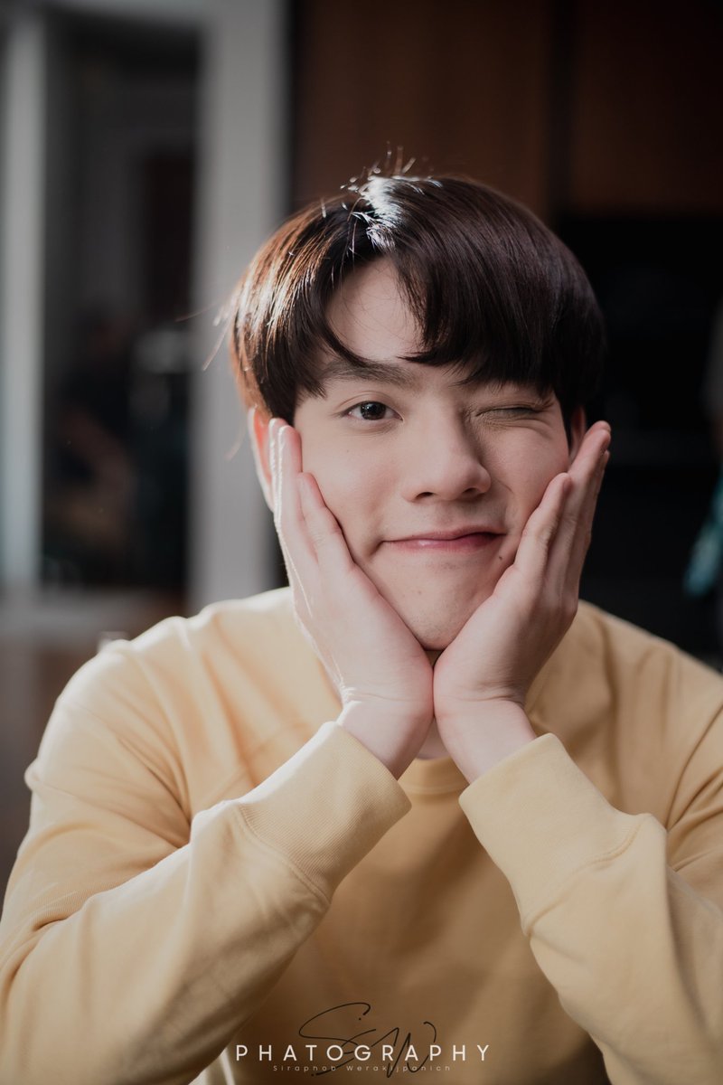 kiwibunnie's tweet image. Gorgeous and much needed KIMCOP BTS photos from CloseFriends 🥰

facebook.com/phatsiraphob/p…

#ขุณขิมมอญ #CTRPANUWAT #คิมคอป #KimCop #Closefriendโคตรแฟน  #Closefriendโคตรแฟน2  #โคตรแฟน2