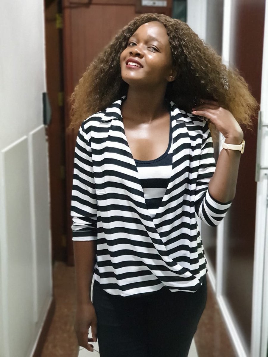 Milele_FM's tweet photo. Tunakuletea burudani kazini😎🔥Karibu ndani ya Kazi Mpango hadi 1.00pm. Unapanga kazi ukiwa wapi? #MercyMmboneMilele @MmboneMercy1 https://t.co/1kSG2F1HKJ