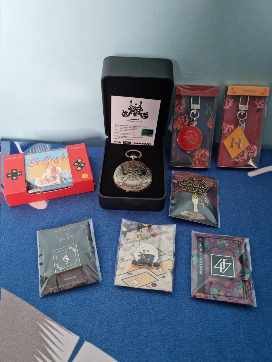 kmflgc's tweet photo. Selling all my Mamamoo albums, merch and stuffs. Kindly pm me for more details! Thank you

#mamamoo #merch #albums #kpopalbums https://t.co/gNazx669Vz