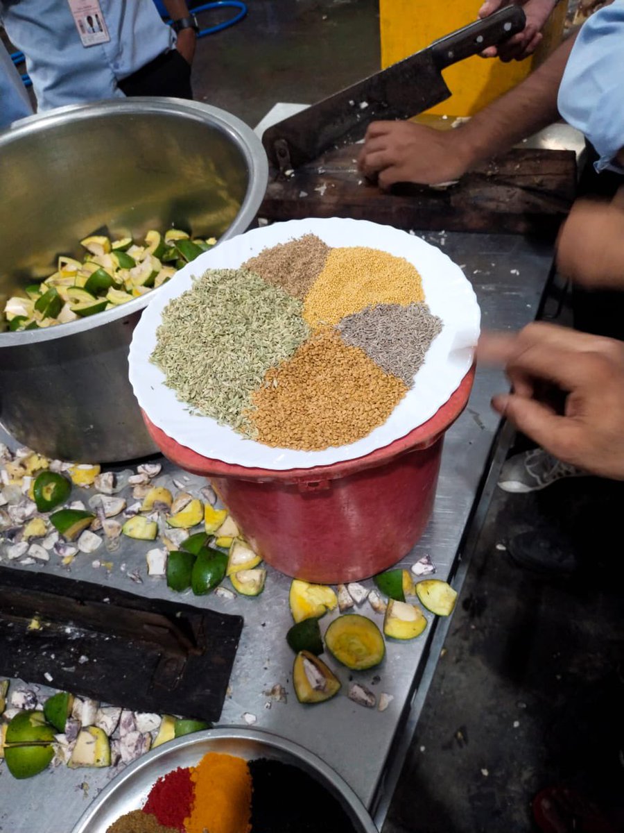 kevinjo97420615's tweet photo. Around,a number of 40 students are actively engaged in learning about these methods and techniques of various flavours of food processing.  These skills will surely be beneficial for the students in the long run and can be further put into practice. https://t.co/3H5UsH9giS