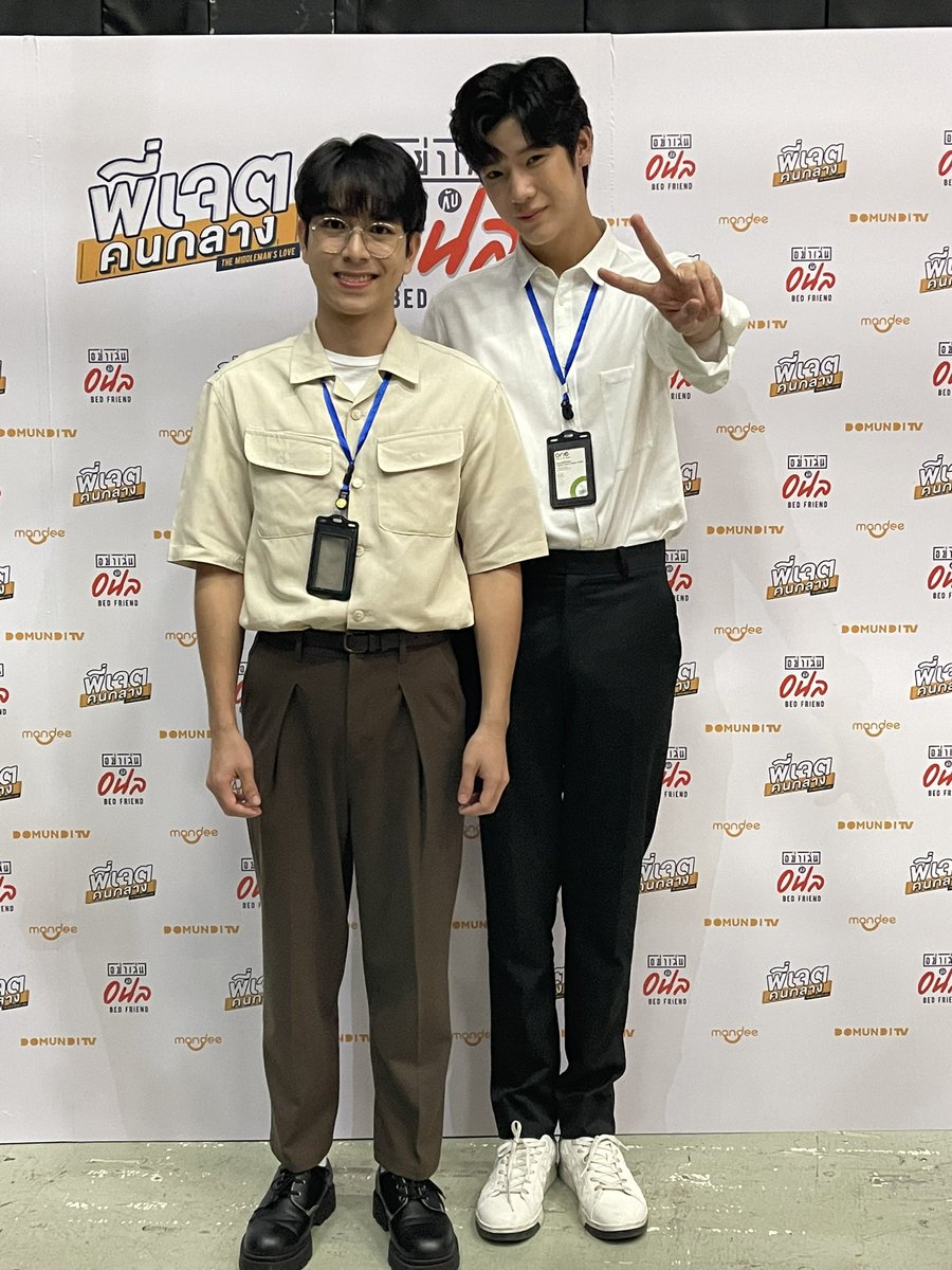 sawsssaw's tweet photo. กลับมาเป็นความสดใสไวๆ นะครับ #GetWellSoonJimmy มาเอาน้องไก่สีชมพู พี่ซื้อไว้ให้ละน้าาา https://t.co/ASLZtld634