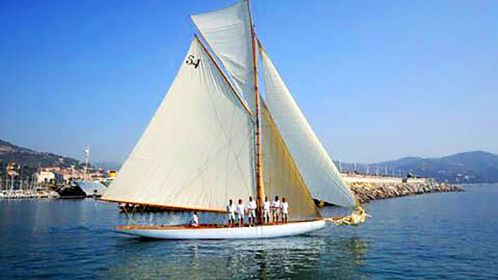 NauticaReport's tweet photo. Bona Fide, 1899
https://t.co/ayBWMpxxvv
#bonafide #cutteraurico #fivetonner #charlessibbick #charlessibbickandco #veledepoca #barchedepoca #vintageyacht https://t.co/Go678J0iKI