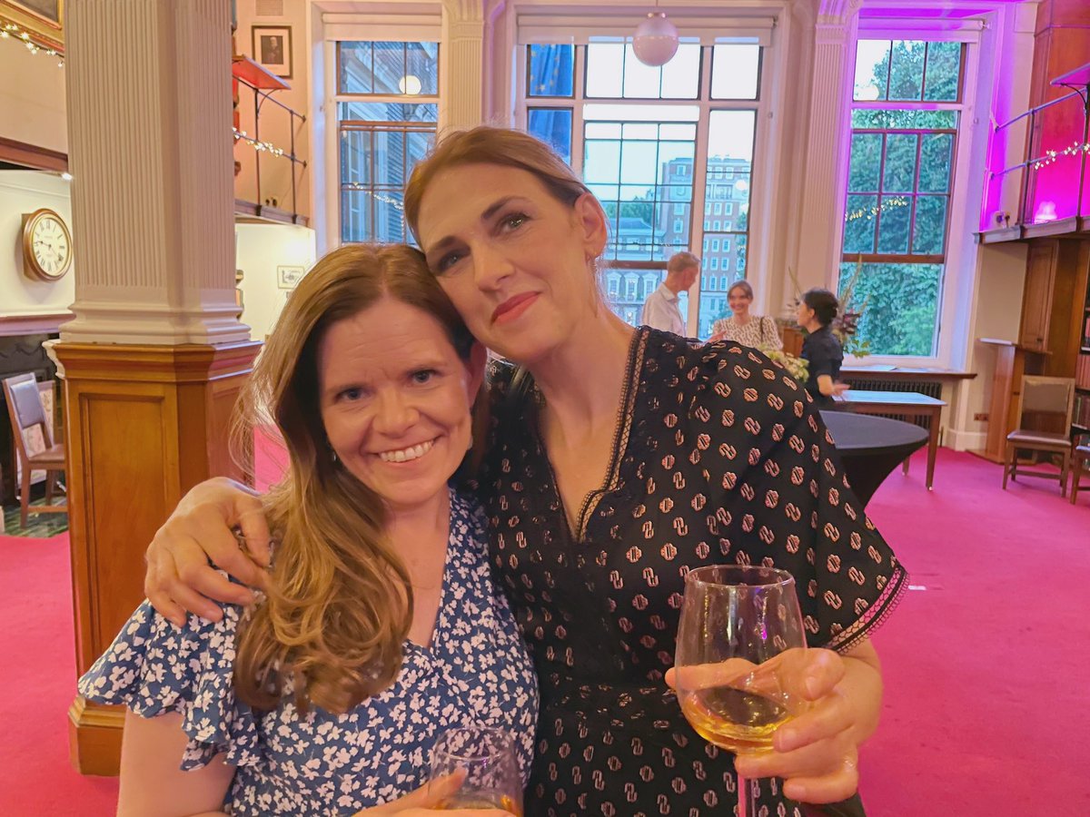 HouseHistorian's tweet photo. Had a fantastic evening at @TheLondonLib last night. Celebrating the wonder of books & the library with fab entertainment & great conversations with so many incl. @claremulley @atomryan @SchulerCJ #ryancraig & @_RupertGraves Wonderful to be back at events like this again! 😀 https://t.co/wkY5m6ODFE