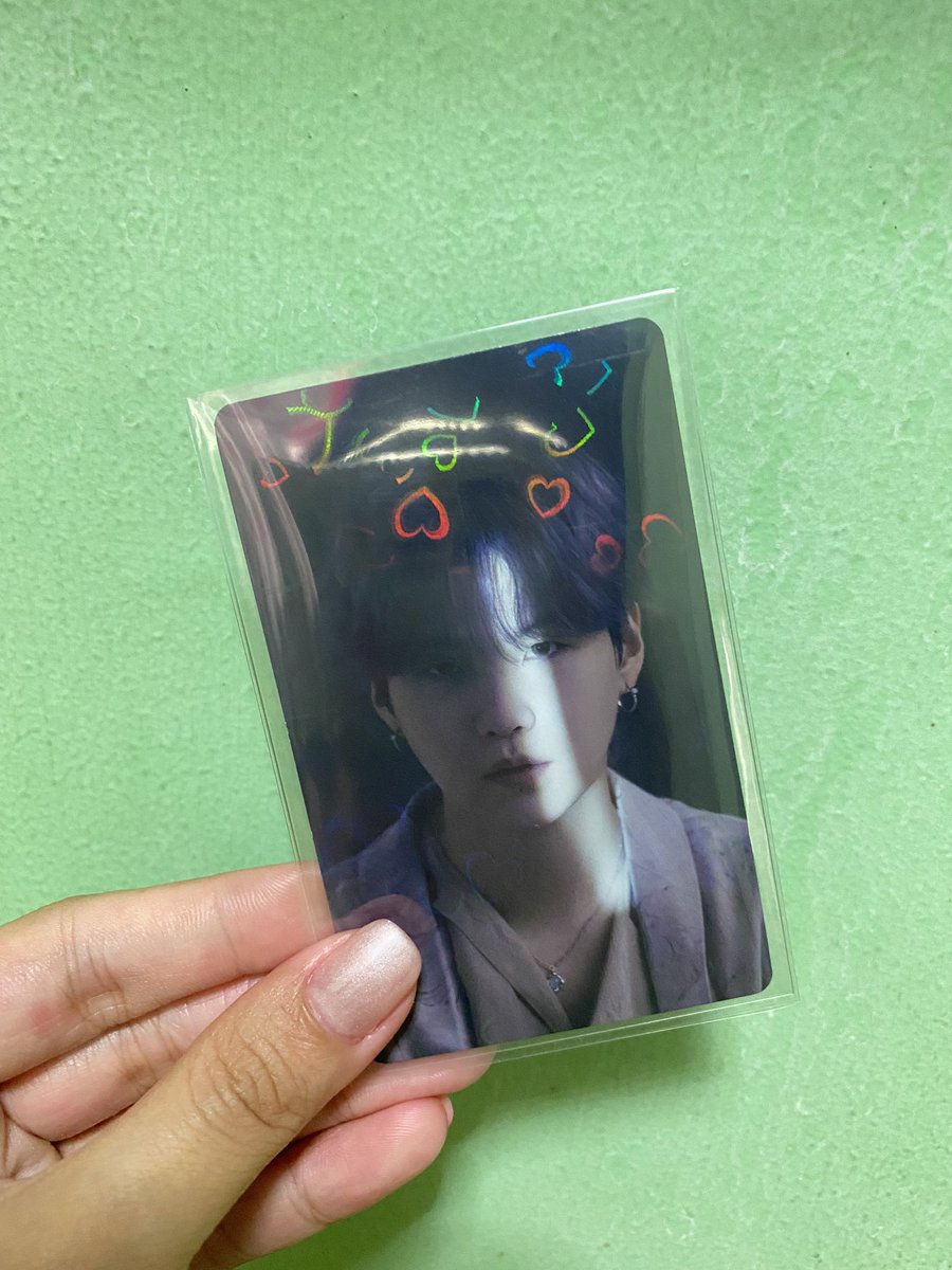 halleilujah's tweet photo. Aaaah! So pretty! 🥺 Thank you @hanniedamie for helping me secure Yoongi Proof JPFC Holo hearts & kudos for the smooth & fast transaction 🫶🏻 #RuProofs https://t.co/CapWwnCbxG