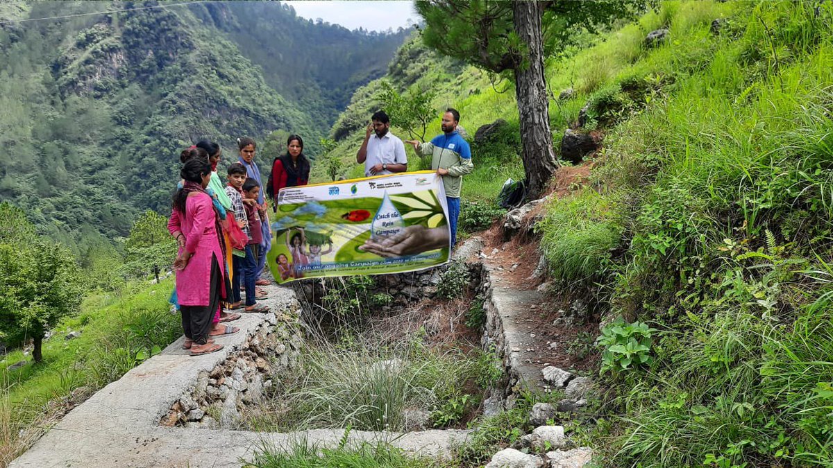 CallingGanga's tweet photo. #CTR-Activity 5
#CatchTheRainCampaign
WII-NMCG team had organised a meeting and discussions with women of village ‘Palas’ through the traditional techniques of Chal Khal (trenches) and importance of their maintenance under ‘Catch the Rain Campaign’. https://t.co/13Yt8i1fR5