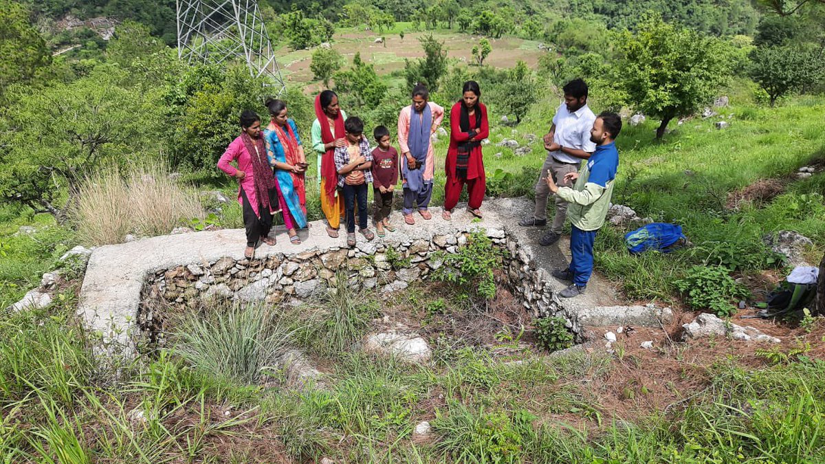 CallingGanga's tweet photo. #CTR-Activity 5
#CatchTheRainCampaign
WII-NMCG team had organised a meeting and discussions with women of village ‘Palas’ through the traditional techniques of Chal Khal (trenches) and importance of their maintenance under ‘Catch the Rain Campaign’. https://t.co/13Yt8i1fR5