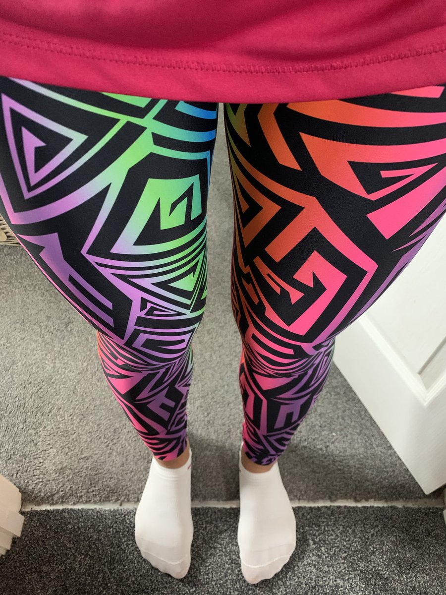 missjck1's tweet photo. Not many jazzy pants this week due to Illness and tiredness from endure 24. Staying bright when I can tho @TikibooFitness x @MrMotivator #bellabops @UKRunChat 💪 https://t.co/fmsyBJ8W6E
