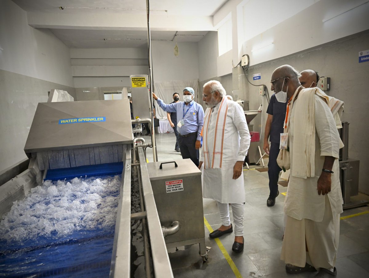 madhupanditdasa's tweet image. I extend my heartfelt gratitude to the Hon’ble Prime Minister, Shri @narendramodi ji for taking time off from his busy schedule to inaugurate our new kitchen of @Akshayapatra in Varanasi.