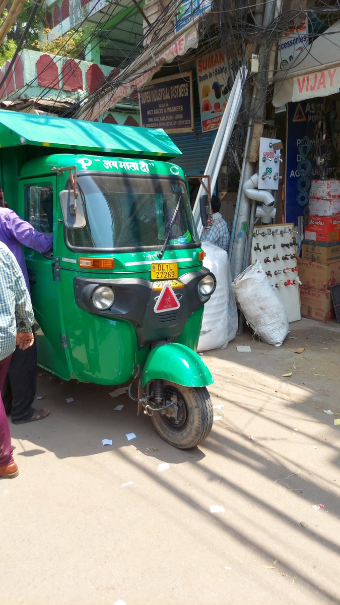ArtistZahid's tweet photo. Houz qazi se lekar lalkuan tak full jam @dtptraffic https://t.co/jul8SEKWvZ