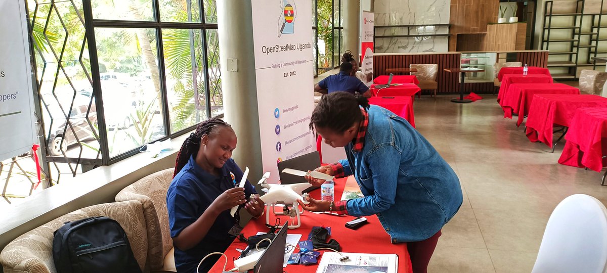 osmuganda's tweet photo. @JoyceMaryAsio25 at the #OSEQ event explaining how #drone technology can be used in mapping
#opensource #drones #technology https://t.co/JvfSMcBzcy