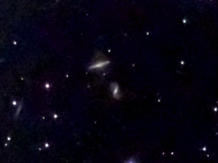 AstroMikeMerri's tweet photo. Some gaps in the high clouds last night, so a quick non-#LockDownAstronomy look with the @Unistellar #eVscope at an object from my favourite car-crash collection, The Arp Catalog. This object, Arp 293, comprises a pair of galaxies, NGC 6385 & 6286. https://t.co/EFFGep2BZb