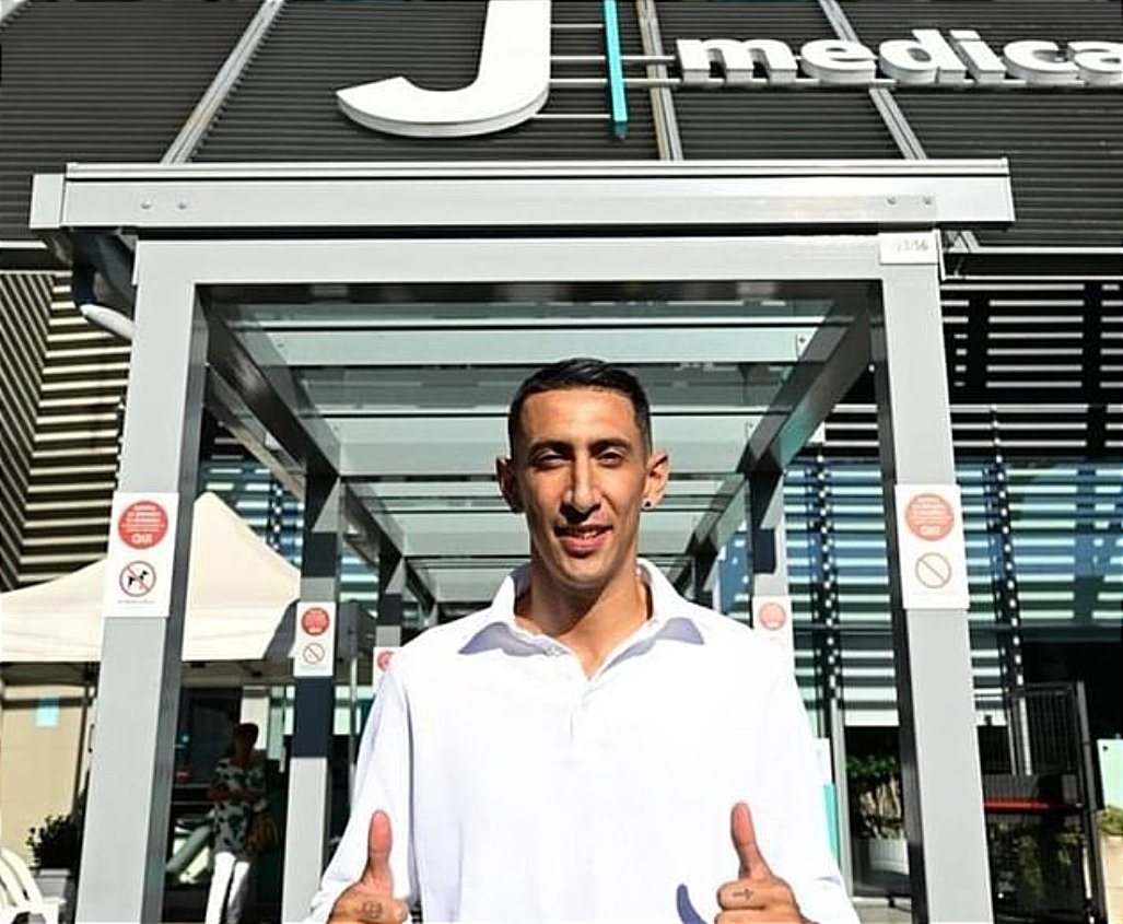 Around_bn's tweet photo. 📸|| Angel #Dimaria has arrived to J medical.
#Juve https://t.co/2OZpOs16qe
