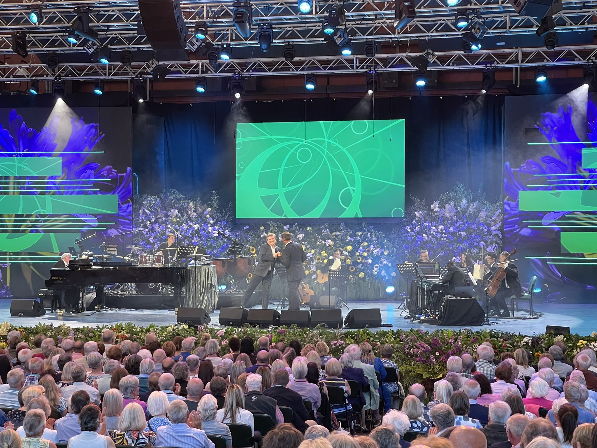 Aled Jones (realaled) / Twitter