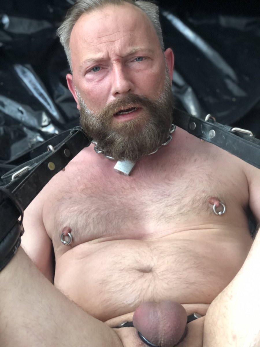 MasterD031's tweet photo. Whenever I see this picture of my #slave @Bttmguy4u in #completesubmission it brings a big proud smile on my face https://t.co/weVyNYXHZc