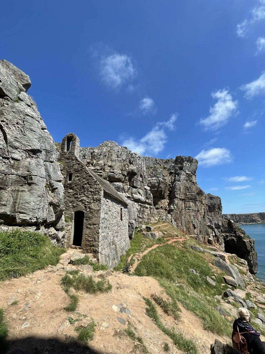 TenbyBrad's tweet photo. Yesterday, I visited #StGovansChapel The 
legend that St Govan was being pursued by bloodthirsty pirates when the cliff open up to let him hide, on what would become the chapel's site. 
I bet #BorisJohnson is praying for something like that. #Pembrokeshire @StormHour https://t.co/HOQrR1TNW4