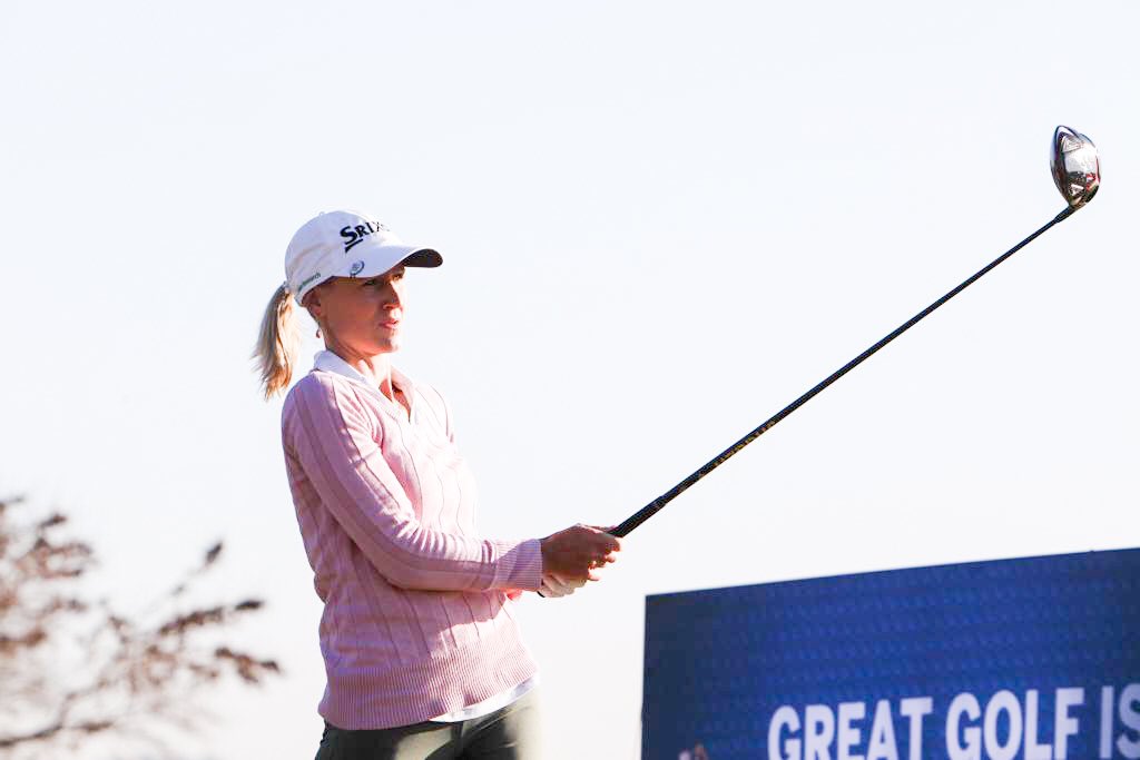 sbproamseries1's tweet photo. As things stand: 

-5 T McCallum
-3 L Coetzee
-1 N Vd Westhuizen 
+2 I Samu 
+5 B Bredenhann 

Final round @SerengetiEST 

Full leaderboard: https://t.co/yxIStVac8T

#sbproamseries
#ItCanBe 
@StandardBankZA 
@JennyHavengaLD https://t.co/5bXE4U5Tgn